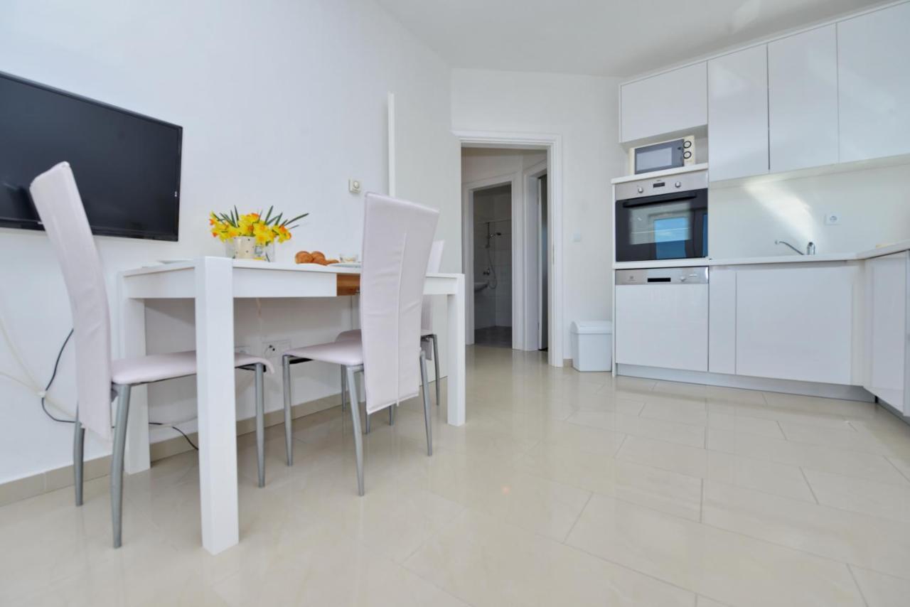 Apartments Verita Pakoštane Zewnętrze zdjęcie