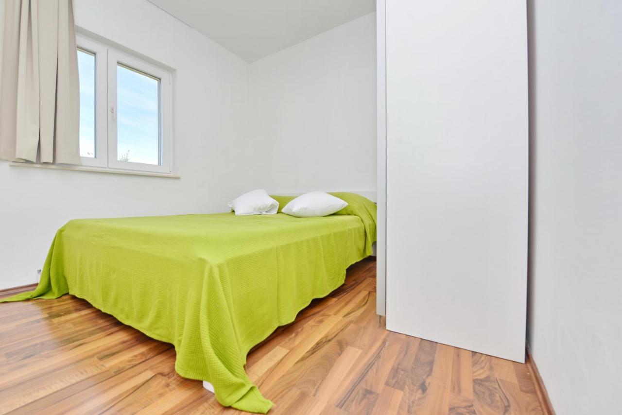 Apartments Verita Pakoštane Zewnętrze zdjęcie